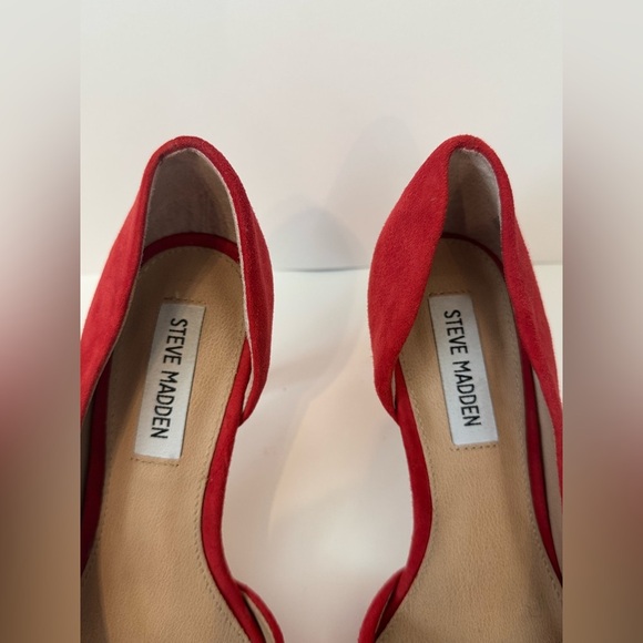 Steve Madden Bold Suede Red Pointed Toe Heels - Picture 5 of 5